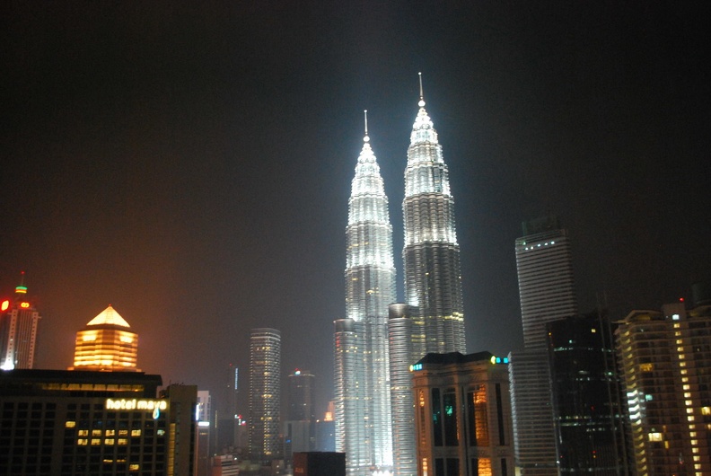 Kuala Lumpur - Petronas Tower bei Nacht
