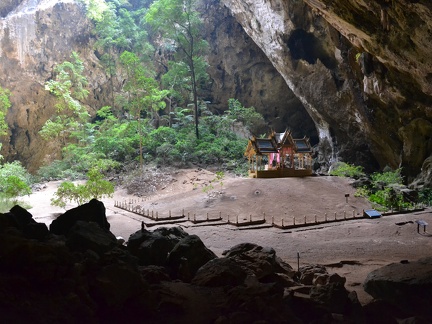 Prayanakhon Cave 006