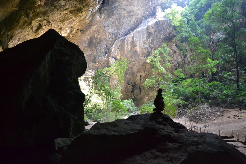 Prayanakhon Cave 007